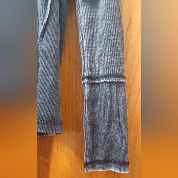 Treasure & Bond Women's Washed Henley in Black, Size S - Picture 6 of 16